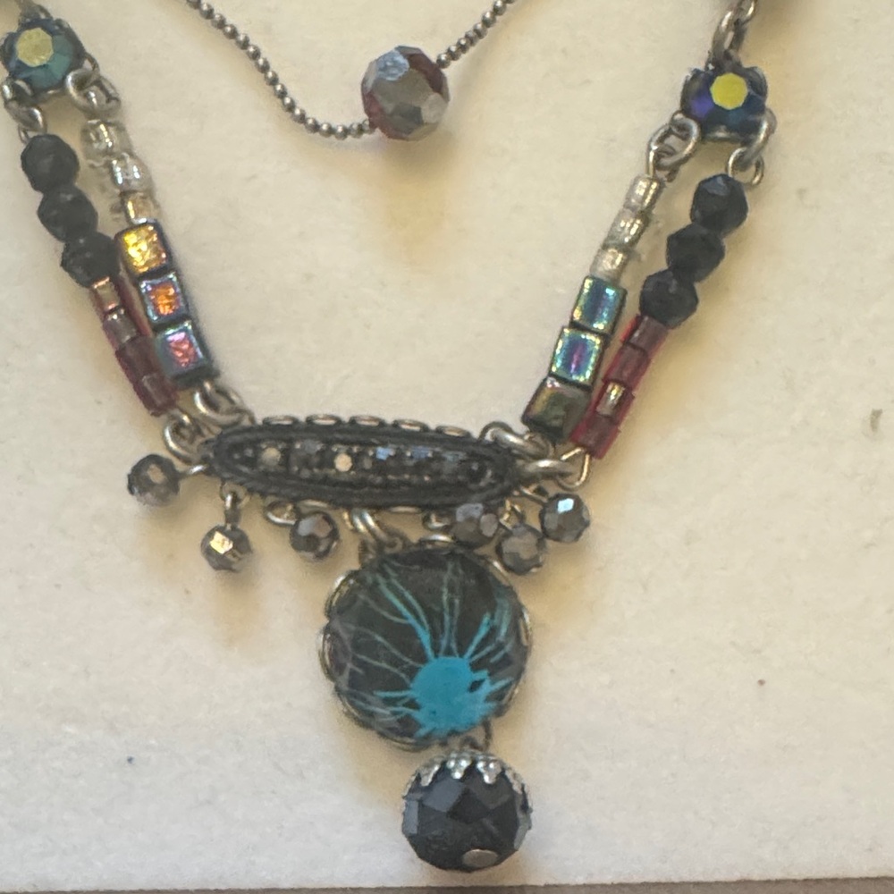 Chic Black and Silver Necklace - Picture 4 of 4
